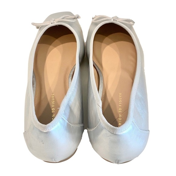 NWT — Fasion to Figure Fawn Ballet Flats Metallic Silver w/Bow Size 9W - Picture 8 of 10